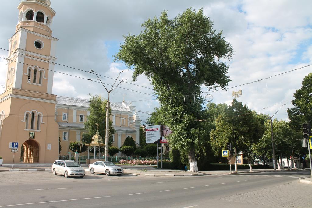 Studio On Main Street Balti Exterior foto